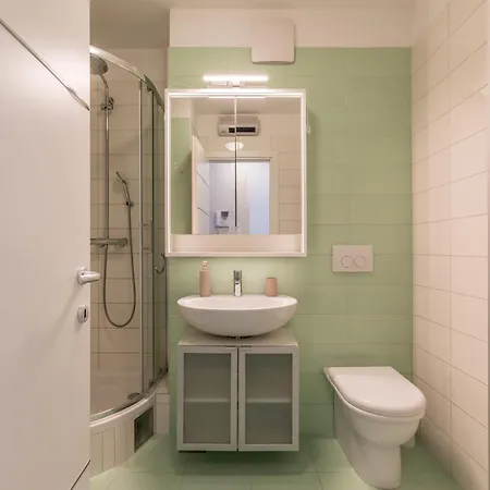 Blue 2 Luxury Apartment *